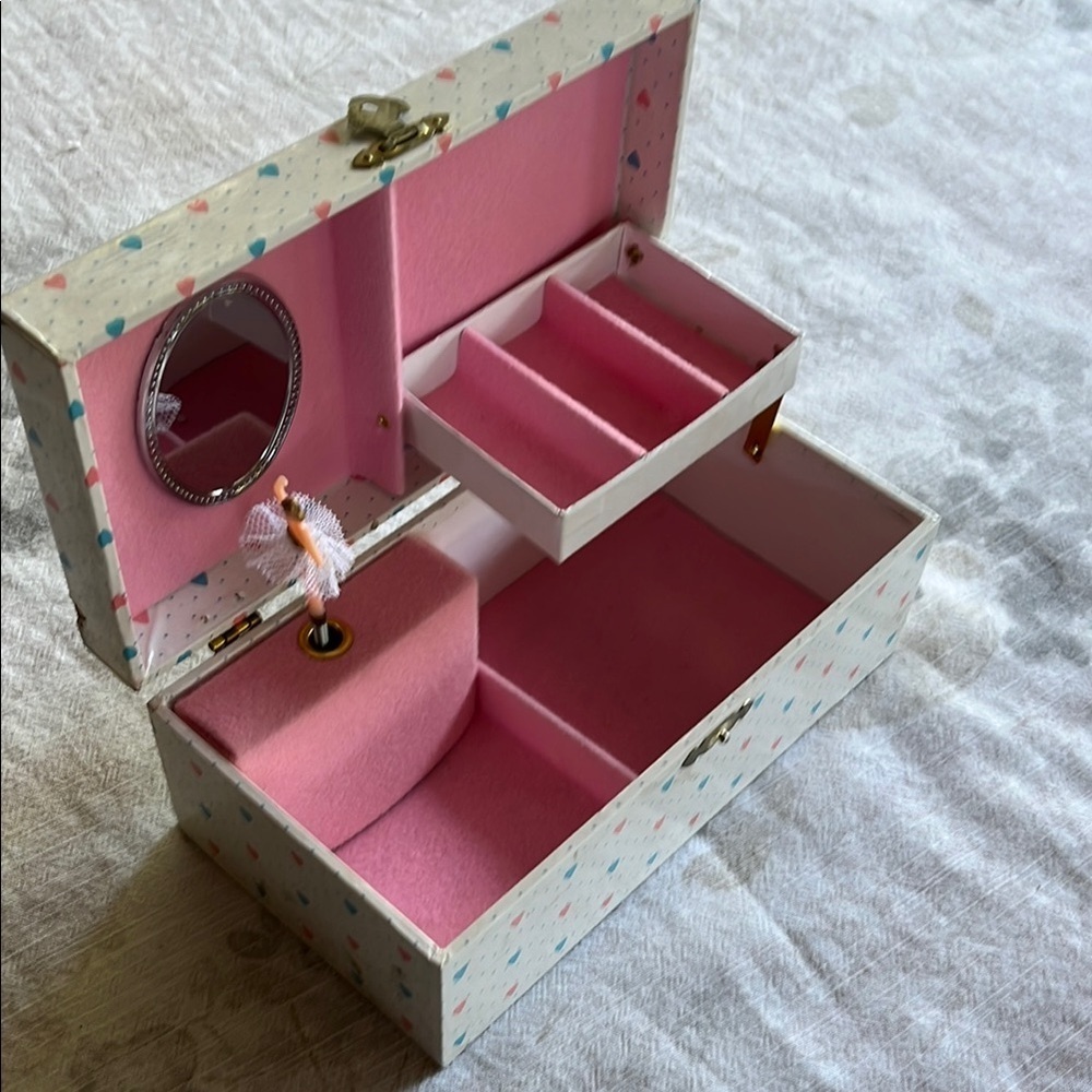 Heart Pattern Jewelry Box - Picture 2 of 10